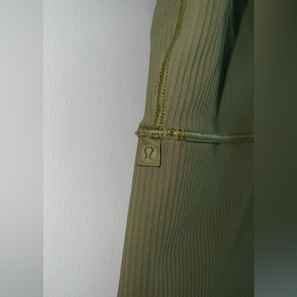 NWOT Lululemon Power Pivot Ribbed Tank Top - Bronze Green - Picture 3 of 3